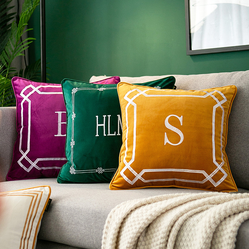 0260丝绒刺绣抱m枕客厅沙发靠垫床头靠枕椅子靠背办公室腰枕抱枕