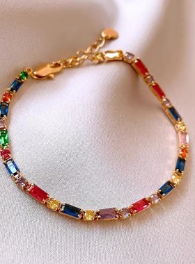 复古彩色多巴胺夏日水晶手链女轻奢小众精致O手绳祖母绿手表扣手