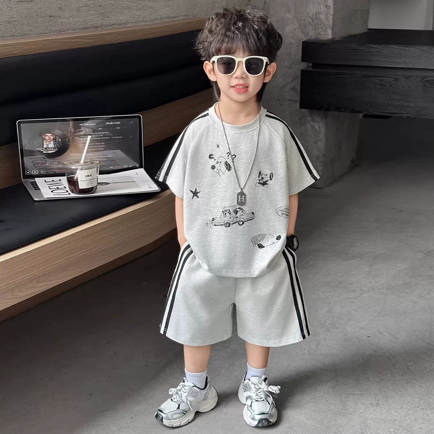 奥莱男童夏季儿童薄款短袖套新款