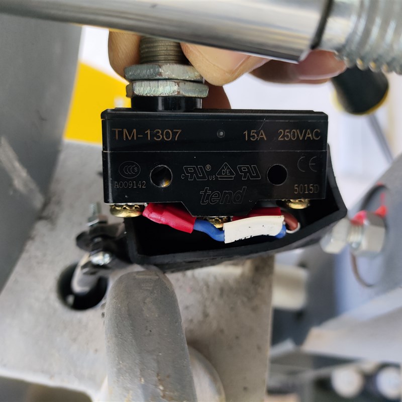 蒂森电梯制动器微动开关TM1307 抱闸检测开关/限位行程开关 配件