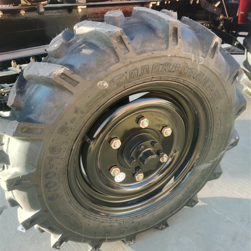 时风拖拉机前轮轮胎600-16R-1人字轮胎时风巨兴轮胎农用车配件