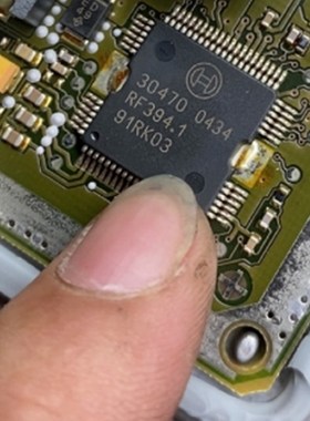 30470 奔驰272汽车电脑板电源芯片