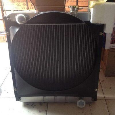 4110发动机水箱62宽高70厚7带风圈水口上左下右直径44mm两侧固定