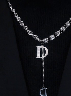 D字母项链女小众设l计感ins冷淡风长款锁骨链简约气质毛衣链2021