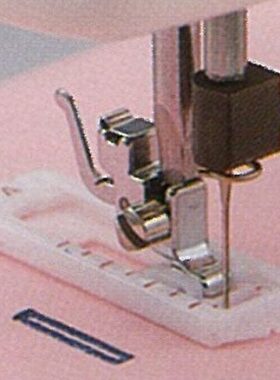 兄弟家用电动多功能缝纫机原装四步锁扣眼压脚JA001 JA002 XL2600