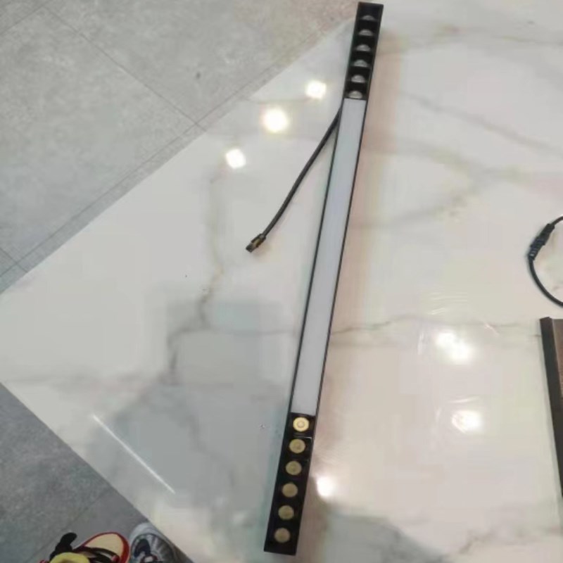 集成吊顶专用铝蜂窝大板1.8轨道灯线型灯泛光led灯1.7聚光灯1.5