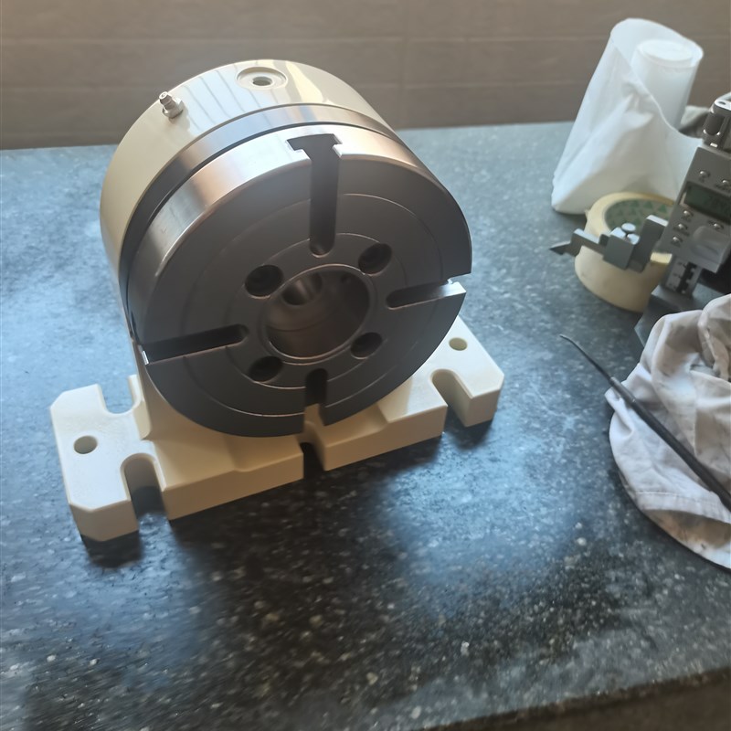 加工中心圆盘尾座第四轴L板块尾座桥板卡盘支撑盘转台翻转分度