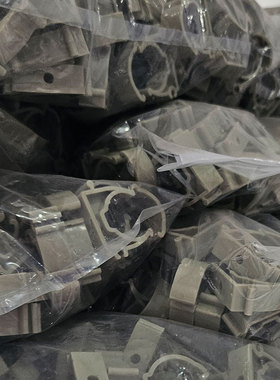 灰色带扣管卡     卡扣U型固定座穿夹线钉子水管夹