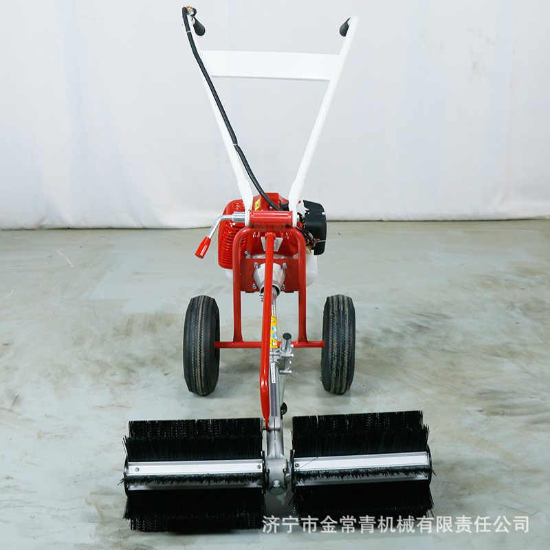 手推式草坪清扫机电动背负座驾刷草小型二冲程出口汽油梳草机