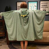 卡通保暖披肩午睡披风懒人毯子可爱女斗篷式 毛毯 办公室空调冬天季