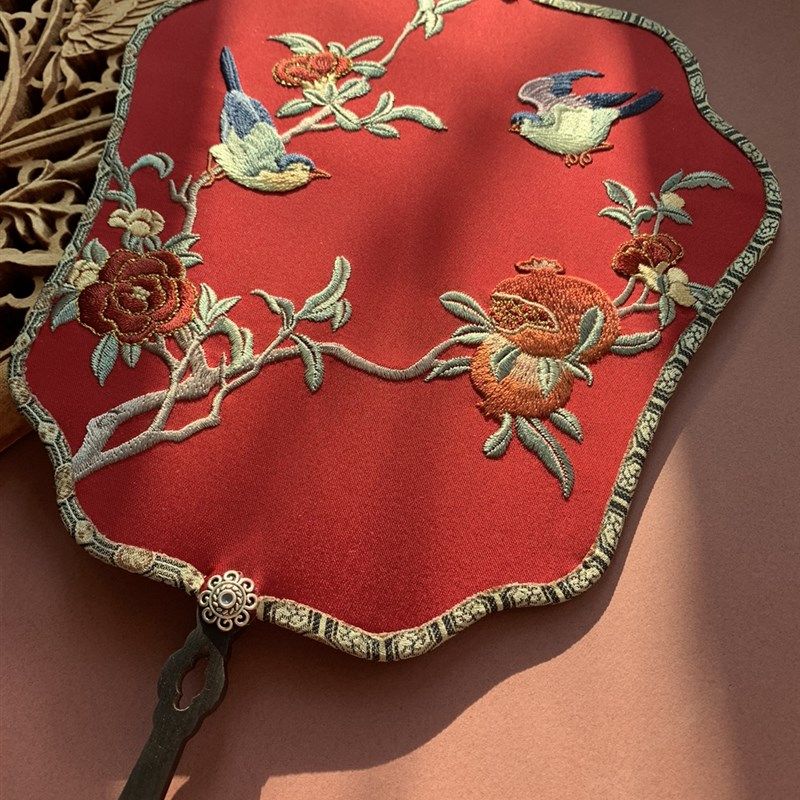 荷塘月韵古扇斋 古风复原绣团扇 机绣 晨袍 喜扇 喜上枝头,居家日用,扇子,淘宝优惠券,粉丝福利购,淘宝优惠卷