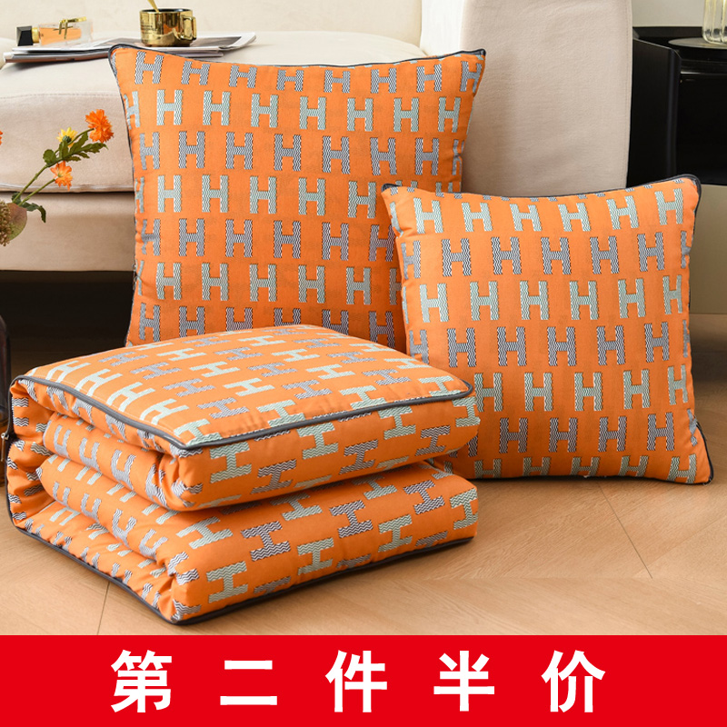 抱枕被子办公室两用午休加厚汽车A折叠车用枕头午睡毯子二合一靠