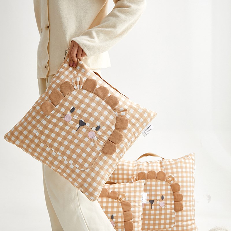 2025新款抱枕被子两用办公室午睡毯子枕头被二合一汽车载靠垫靠枕