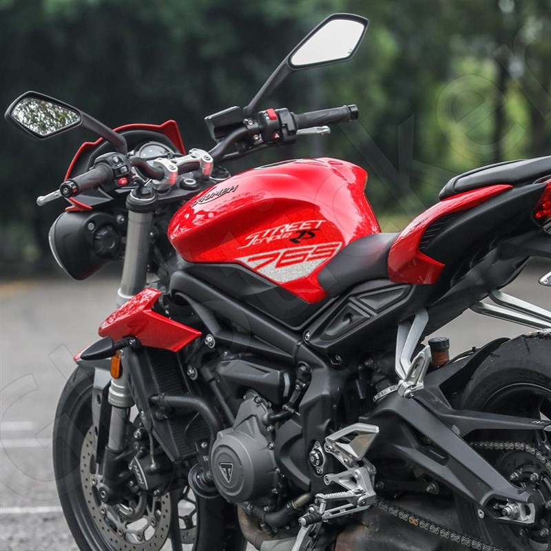 适用凯旋765RS油箱保护贴改装侧E边磨砂防滑贴花装饰油箱防水配件