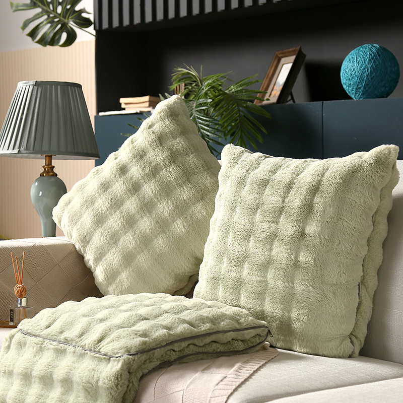 兔毛绒抱枕被子两用毯子二合一2023新款车载午睡折叠可收纳靠枕