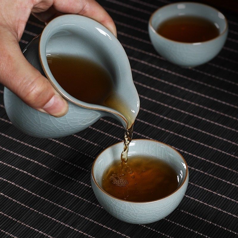 龙泉公道杯冰裂分茶器青瓷公杯鹰嘴茶海功夫茶具大号