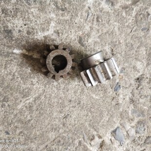 机床配件上海第二机床厂C6150 C6250A车床6052电机齿轮Z11内孔11