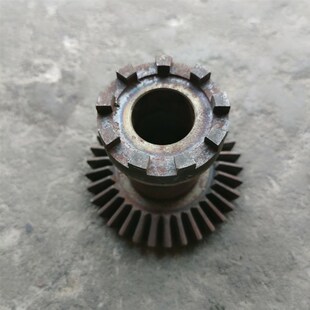 上海谐港机床厂X5042升降台铣床配件倒伞齿轮Z33 M3.25内孔32厚85