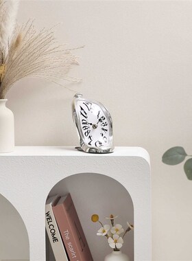 轻奢高级氛围感扭曲融化弯曲时钟挂钟H客厅个性静音钟表装饰品摆