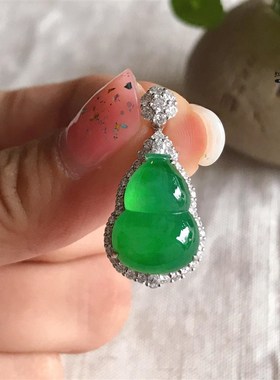 新款镀S925银仿天然玉t髓高冰透种阳绿葫芦吊坠秀雅女项链气质百