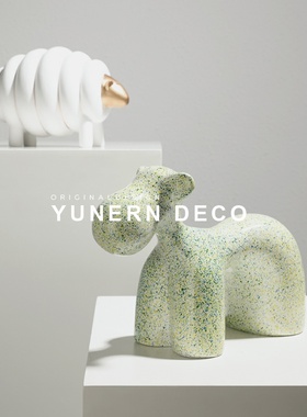 欧式高级感卡通小狗动o物摆件儿童房小绵羊装饰品家居软装饰品摆