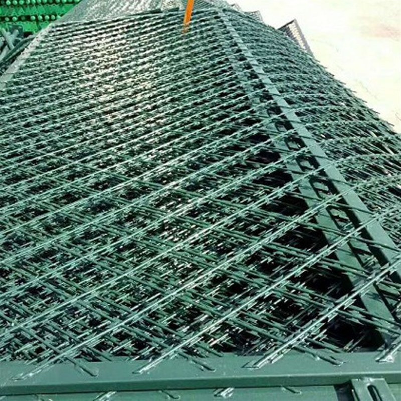 看守所防护网 刀片刺网围栏 篱笆网刀片 警戒线隔离带 防爬防盗网