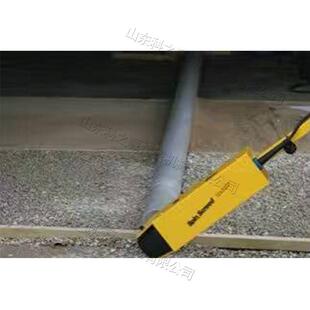 柴油动力单辊轴混凝土摊铺机便携式护坡整平机河堤混凝土整平机