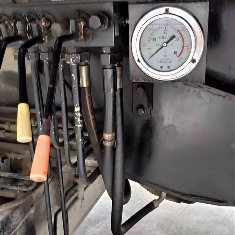 浦沅三一 泰安中联徐工12吨16吨20吨25吨吊车 压力表抗震压力表