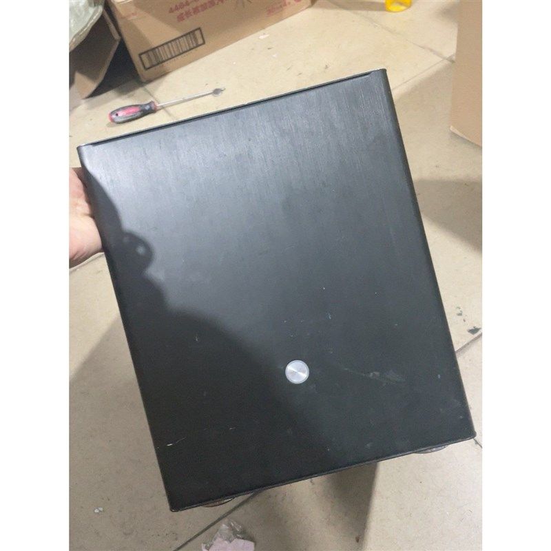 jonsbo乔思伯V4黑色全铝itx小机箱,成色如图看上私聊