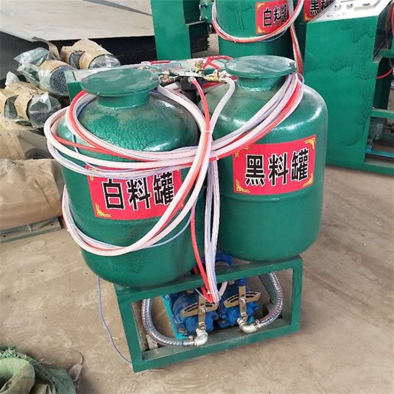 热销低压聚氨酯喷涂机两相电A高速叶轮型瓦壳机发泡设备LZ