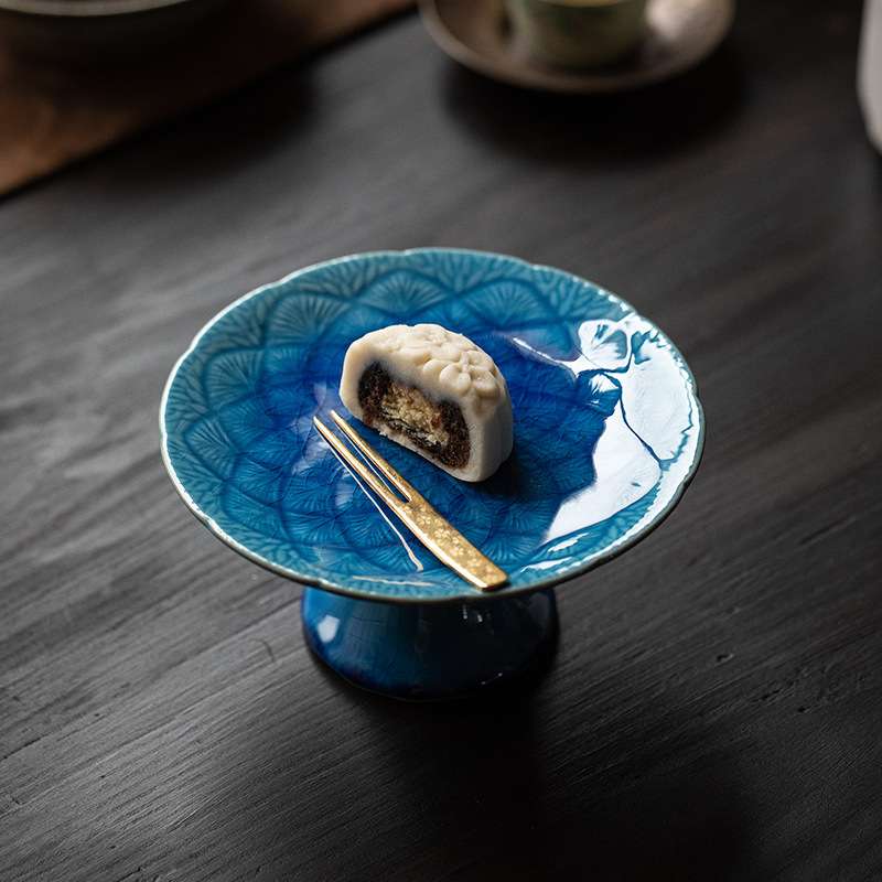 日本进口美浓烧蓝玉花雕高台钵简约家用水果点心盘冰裂纹陶瓷餐具