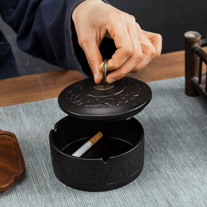 黑陶烟灰缸创密封烟灰缸性烟缸茶几带盖复古潮流