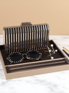 样板房摆件梳妆台饰品化妆品道具香水托盘轻奢衣帽间衣柜软装摆件