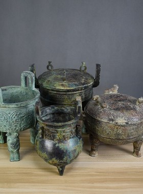 中国仿古青铜器三足汉代青铜鼎古食器博古架收藏摆件皮壳包浆古玩