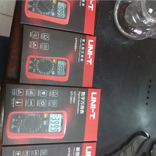 实拍优利德数字万用电表UT136B+ UT136C+UT39A+UT204+智能防烧