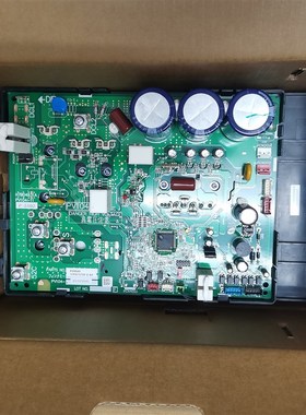 全新 海信日立多联机空调 变频模块 17B42318A PV104-2 17C87472G
