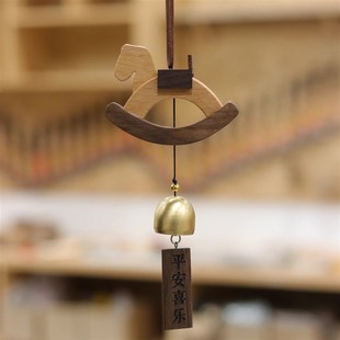 木马汽车装饰挂件女生高级感饰品挂饰实木质可爱风铃铛装饰礼物