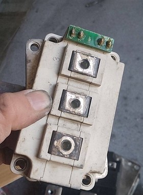 FF300R12KT3英飞凌一般外观实在