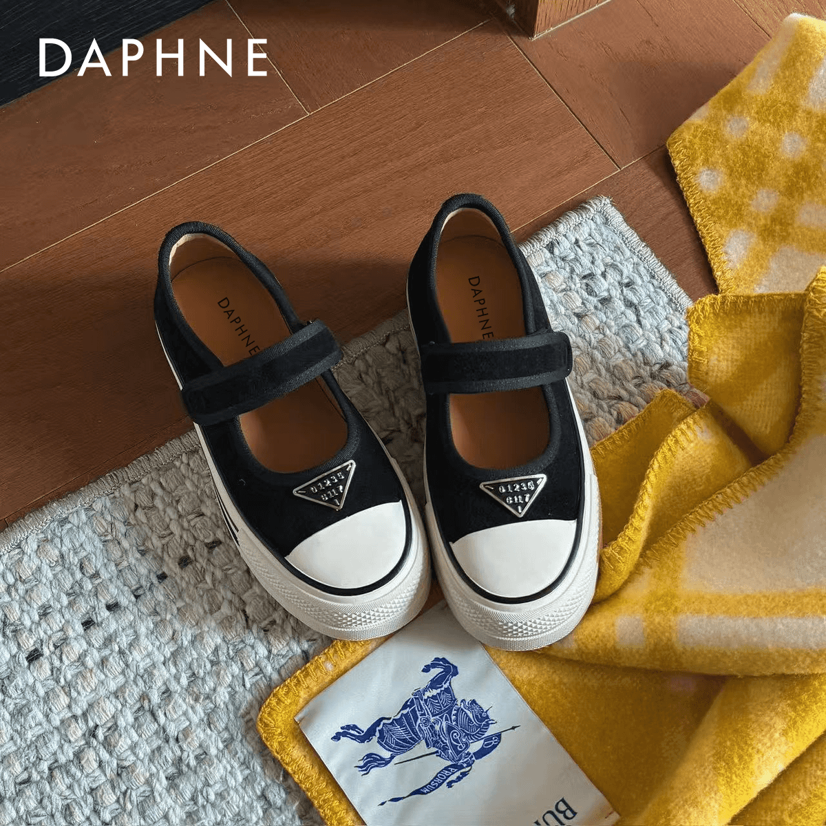 ���ڲ�������ܽ�ݺ��������ЬŮ2026�����¿�ħ����ƽ�����ʱ�аٴ��Ь�Ӻ�ɫ 35  199Ԫ
