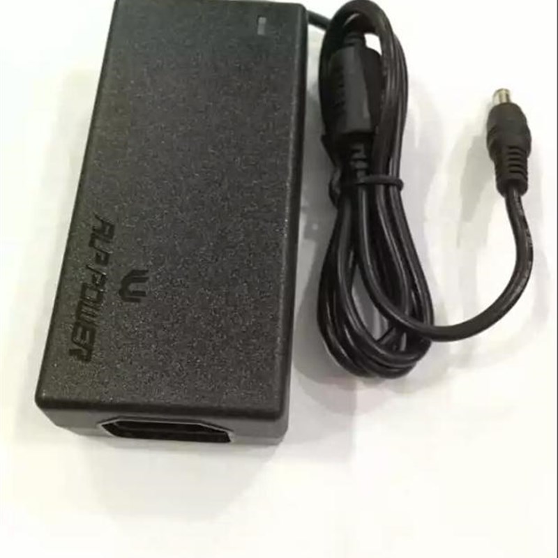 适用神州优雅XS-5Y10S2 TM4101笔记本电源适配器 12V3A小口充电器