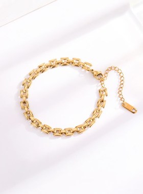 新款欧美跨境镂空钛钢手链女小众设计高级感冷淡风T个性网红潮配