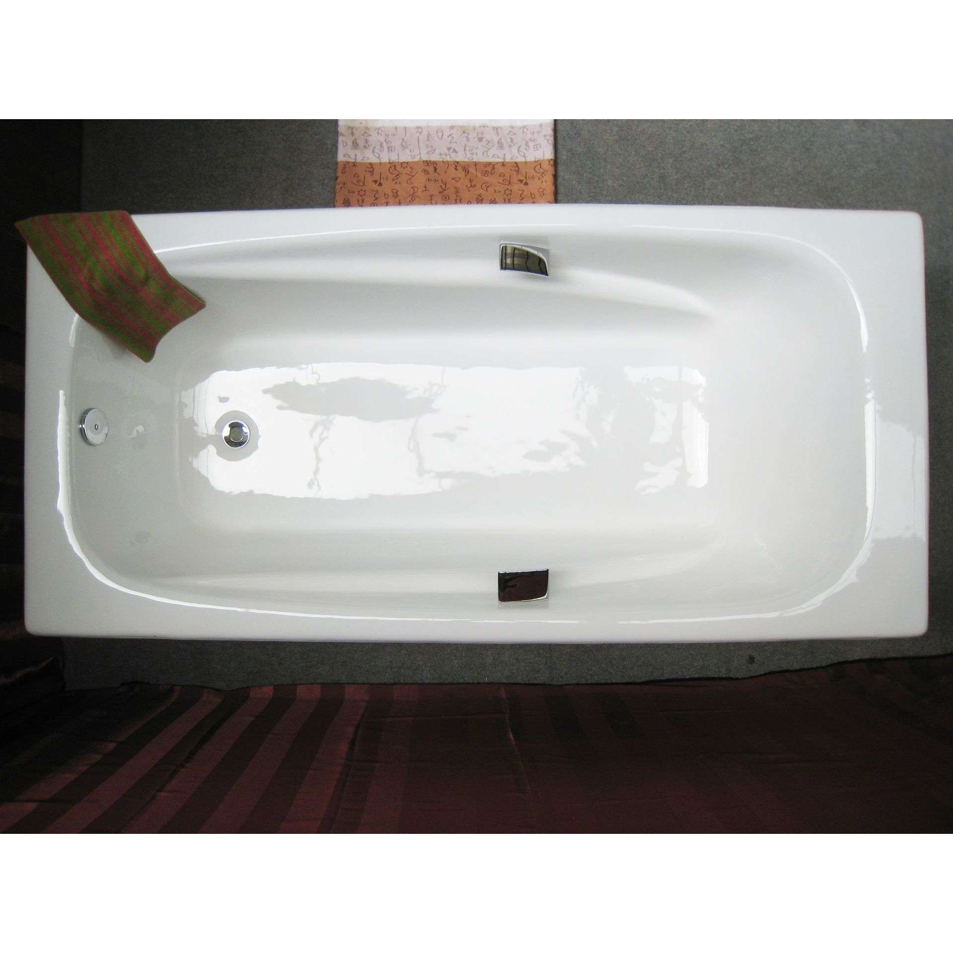 厂家供货 NH-001 嵌入式浴缸1.8米大尺寸铸铁浴缸 家用浴缸