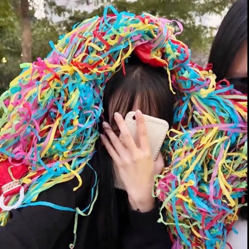 【下单立减50】手抛彩带结婚彩花喷筒婚礼喷花筒庆祝拉炮喷花ZQ