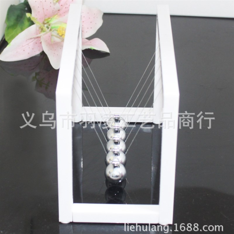 新奇特牛顿碰碰摆球创意摆件 永动球创意摆件家居装饰礼品