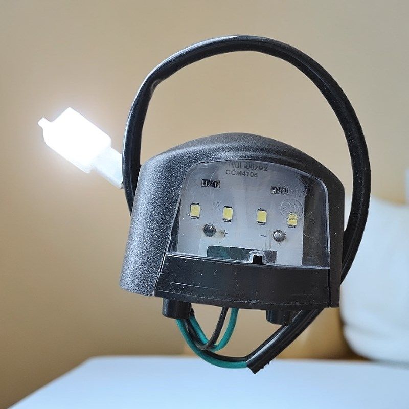 公路赛后尾灯国产小忍者刹车灯配件R3跑车牌照灯V6指示灯总成零件