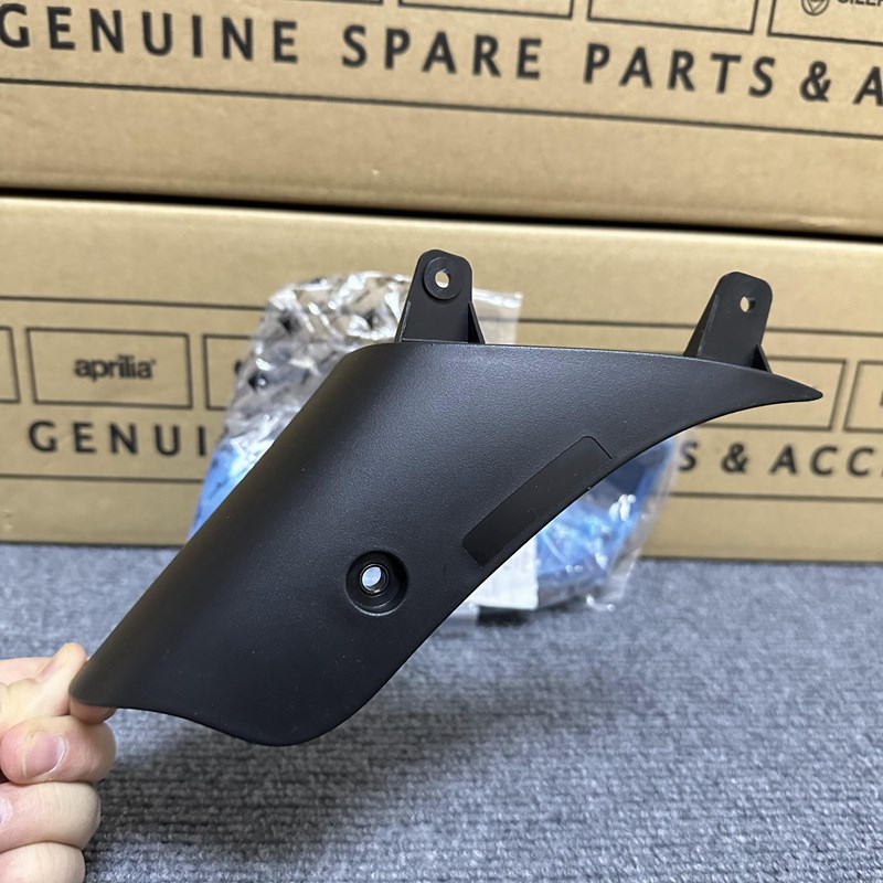 适用于vespa GTS GTV 250 300前减震盖 挡泥板盖 前悬挂盖 装饰盖