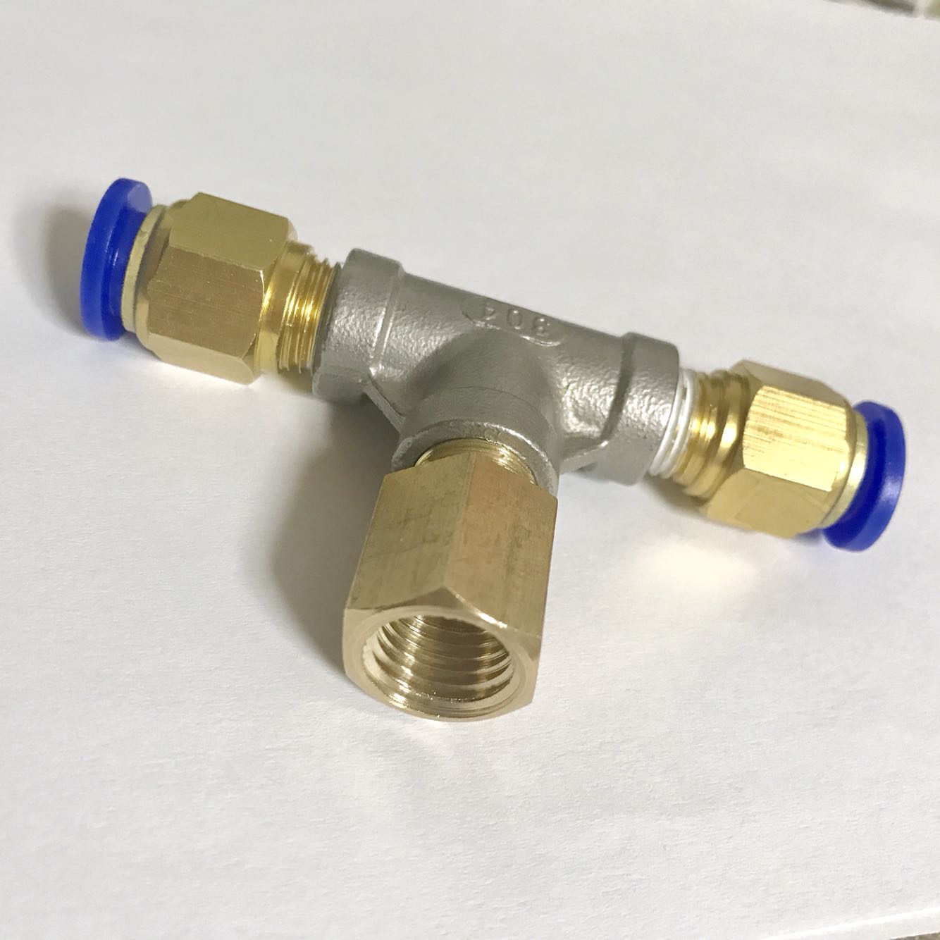 M14x1.5-10 内丝三通快插接头 内螺纹m14x1.5 两边接外径10mm气管