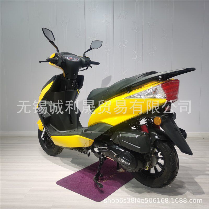 豪鹰踏板摩托车  电动燃油电动摩托车125CC 成人 踏板出口