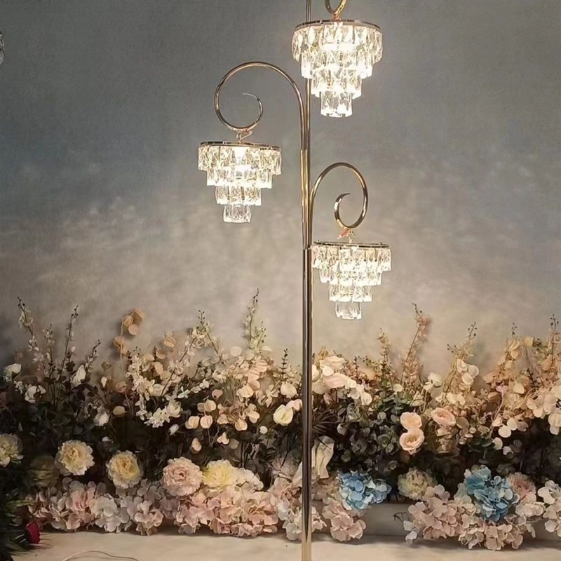 新款婚庆铁艺路引欧式电镀三头冰条水晶发光路引灯婚礼堂装饰摆件