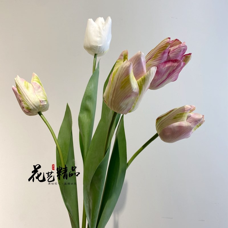单只手捧花手感郁金香仿真花束假花韩式婚礼影楼摄影道具花艺美陈图片